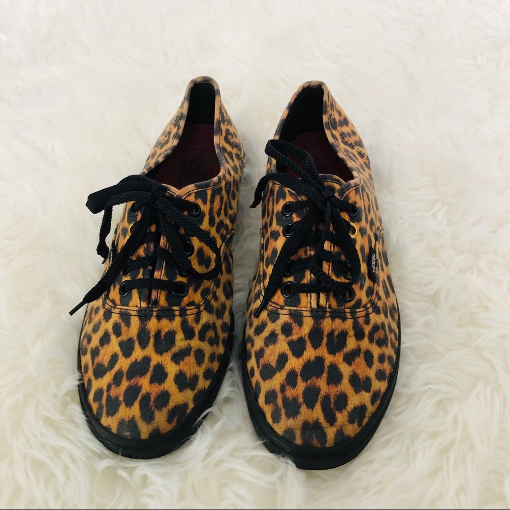 Vans Animal Print Sneakers Women’s 9 Men’s 7.5